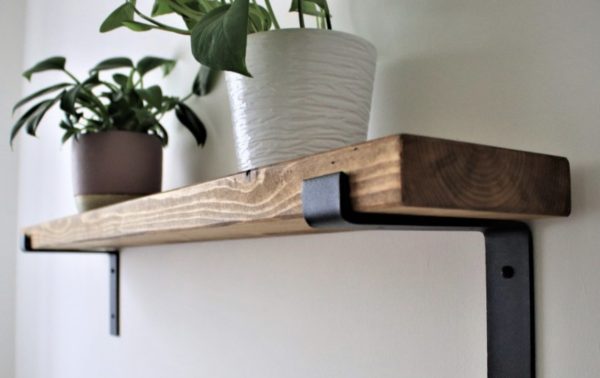 How to install your shelf the right way - A complete step-by-step guide for floating, bracketed and live edge shelves