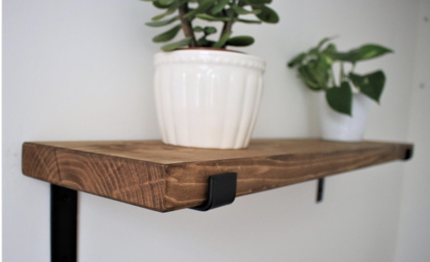 The hidden benefits of wall-mounted shelves – From saving space to boosting creativity